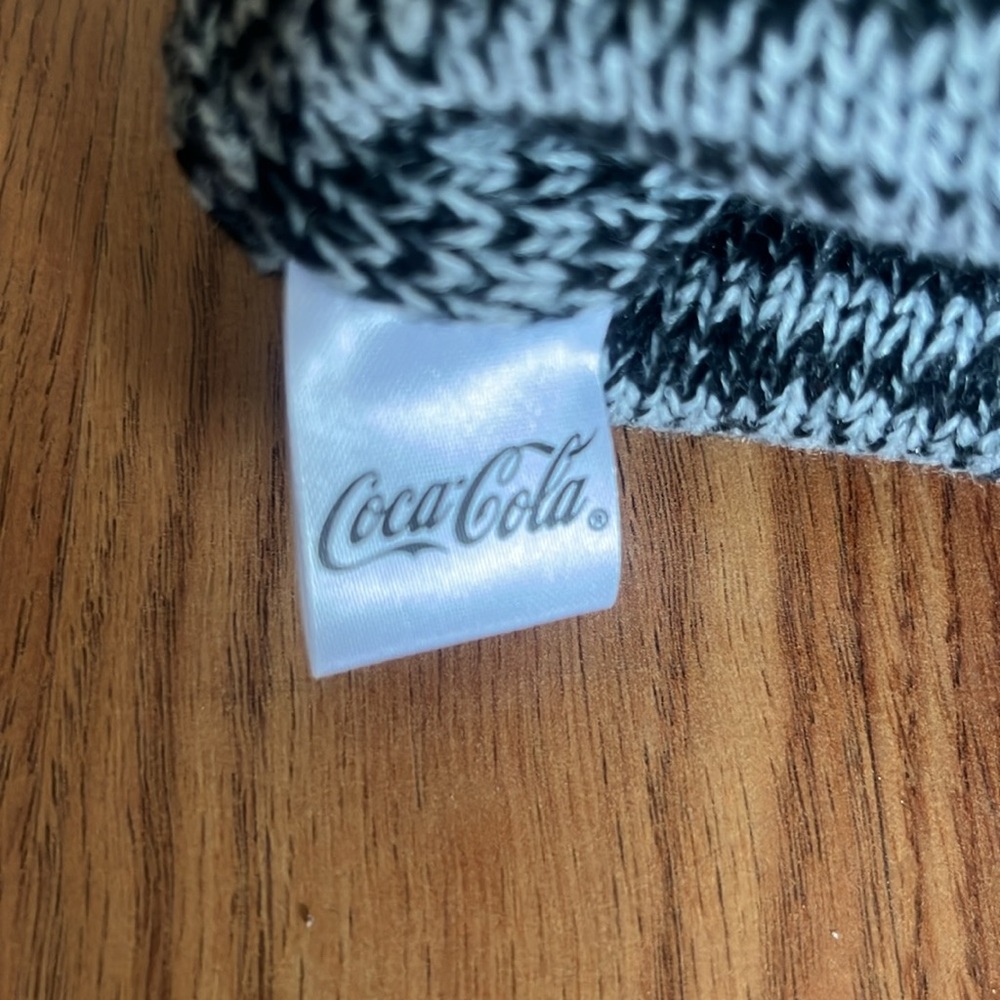 Coke Beanie - Picture 4 of 4